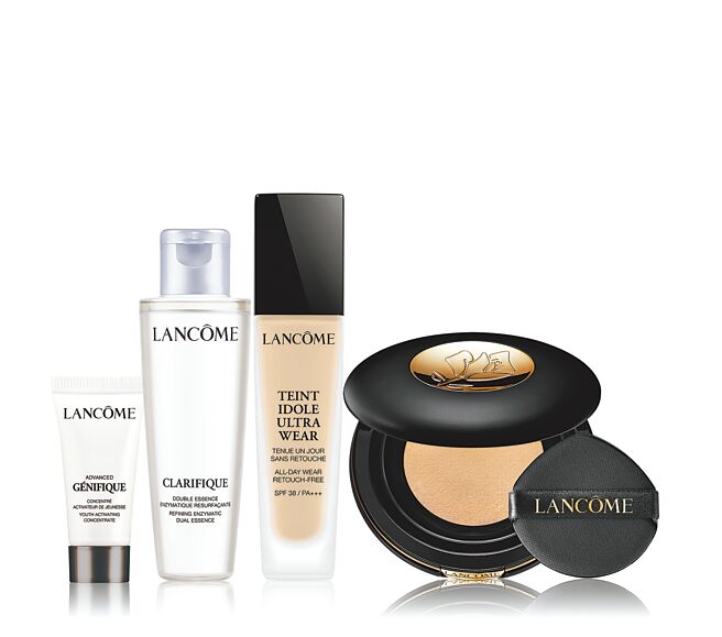 远百兰蔻Lancome零粉感持久底妆组，特价4150元，限量20组。（高雄大远百提供）