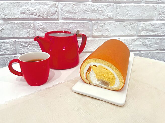 6日當天壽星買亞尼克芒果荔枝生乳捲（售價525元），即可免費獲一條原味。（朱世凱攝）