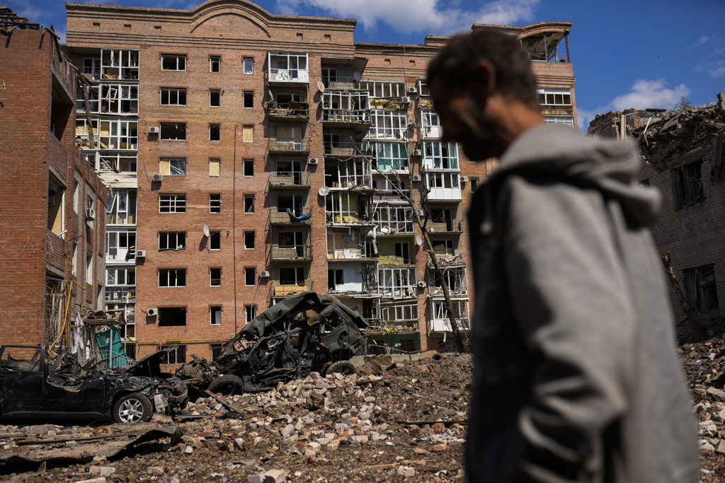 俄乌在顿巴斯陷入僵持，图为该地区被轰炸后画面（图/美联社）(photo:ChinaTimes)