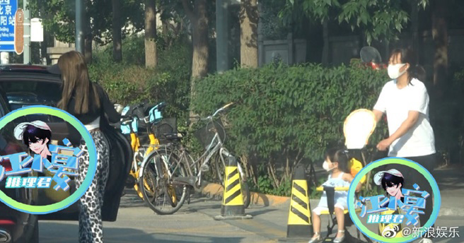 釋小龍妻女照片曝光。(推理君江小宴微博)