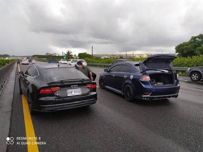 国道1南向麻豆段上午连续发生3起交通事故，7车追撞。（国道警第4公路警察大队提供／刘秀芬台南传真）