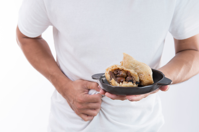 粽子吃太多，容易造成肠胃不适，阿罐营养师分享5款饮品，能够缓解胀气、消化不良等问题。(示意图/达志影像)