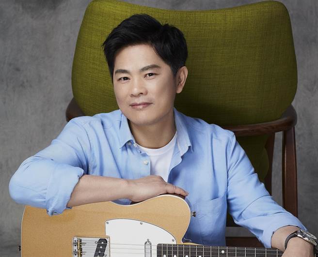 苏明渊2度叩关台语歌王，感谢参与专辑制作的伙伴们支持。（苏明渊提供）