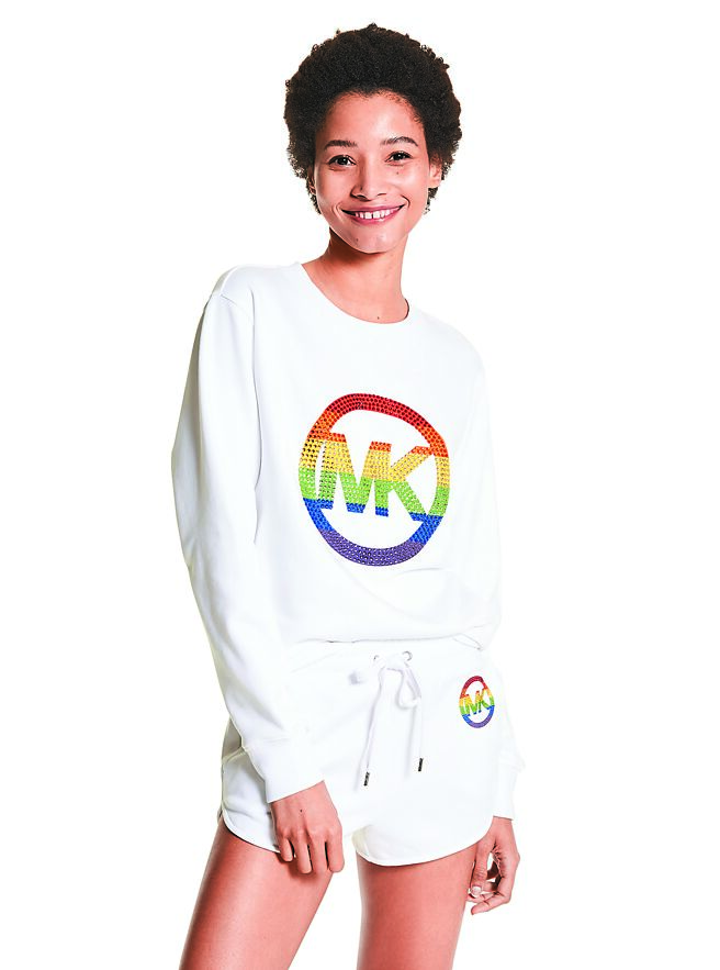 Michael Kors彩虹Logo长袖上衣，7800元。（Michael Kors提供）