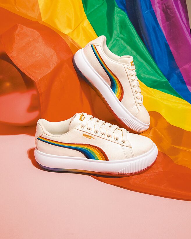 PUMA Suede Mayu Prism，2980元。（PUMA提供）