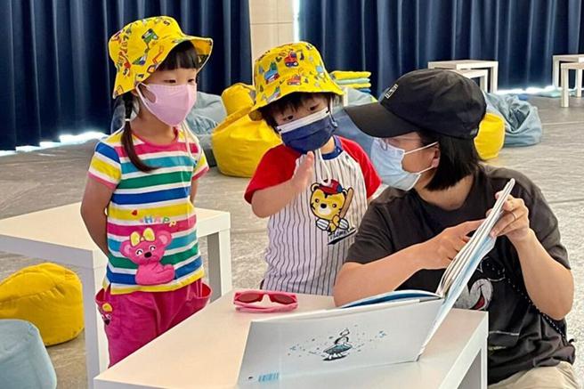 「杉原之心海洋生态绘本展」第二场登场。(图：台东县政府交通及观光发展处／提供)