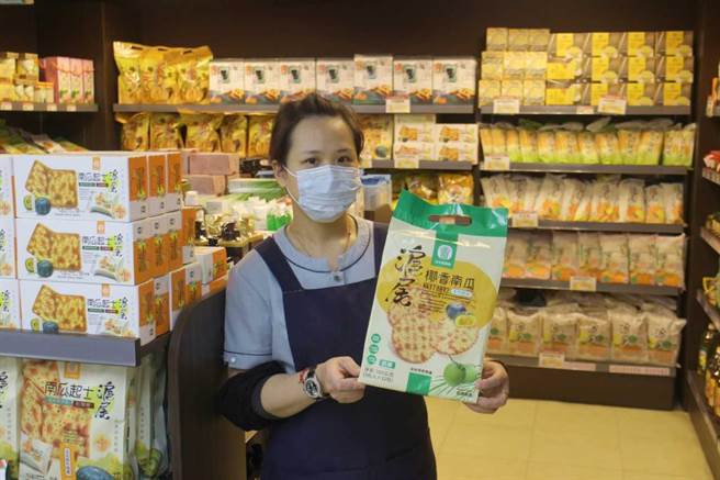 每年5至6月是新北市淡水栗子南瓜的盛产季，农业局与淡水农会媒合12间在地业者，选用当季南瓜入菜，推出披萨、甜点、饮品及无菜单料理等多种南瓜特色料理。（农业局提供）