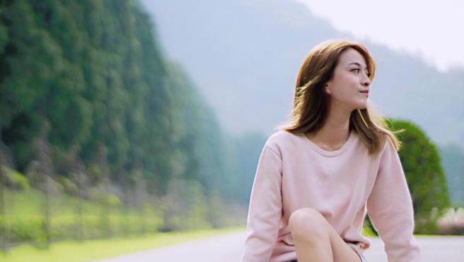 游蕎軒雖然患有嚴重甲狀腺亢進，但卻相當放鬆。(圖/翻攝自游蕎軒臉書)
