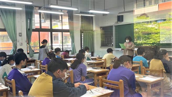 国中教育会考补考落幕，新北考区到考率93％。（新北市教育局提供）