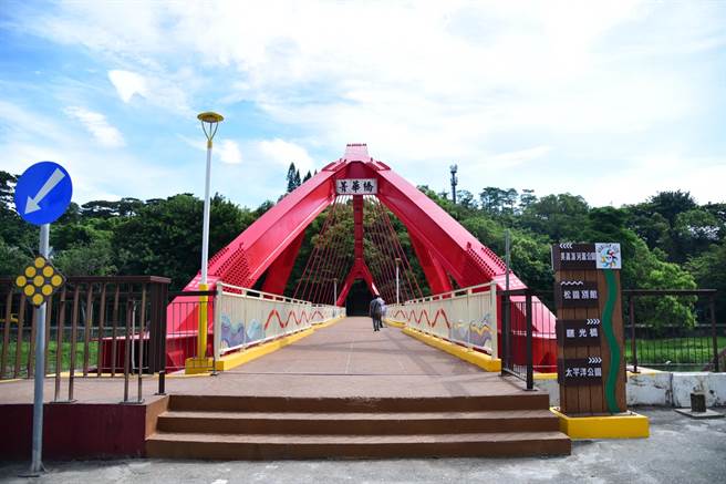 菁华桥修缮工程以桥梁及步道安全、水岸环境景观、夜间照明营造、串联观光休憩景点等四大改善为主要规划目标。（花莲市公所提供／王志伟花莲传真）