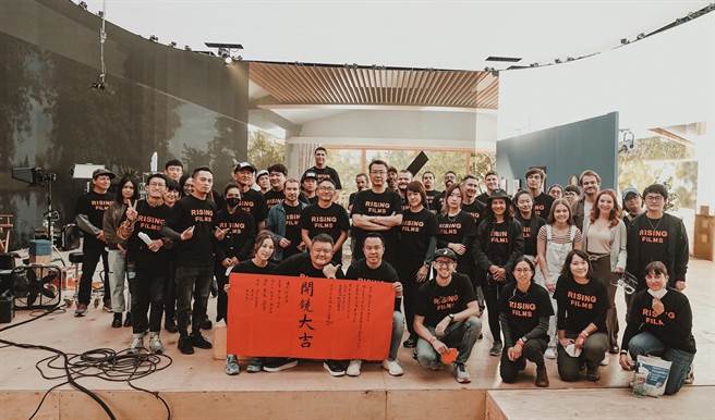 短片《记忆有限公司》开镜合照。（风度影业提供）