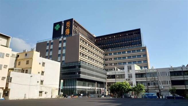 攤開彰基近年被離職的醫師就多達10位，包括原彰基耳鼻喉科醫師蕭信昌也是，目前這些名醫多半投效隔壁的秀傳醫院，是否為地方醫院爭奪上演「白色巨塔」，引發民眾猜測。（本報資料照片）