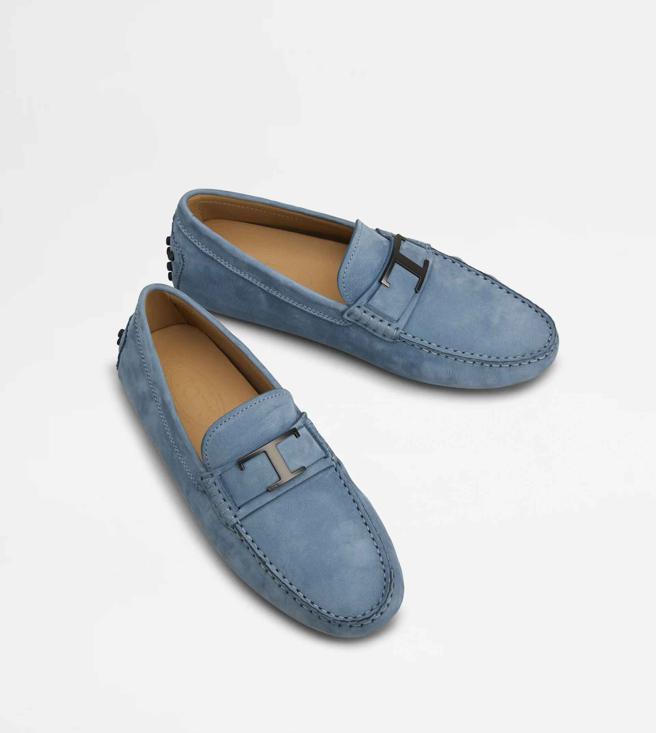 TOD’S 麂皮水蓝色豆豆鞋，2万3200元。（TOD’S提供）