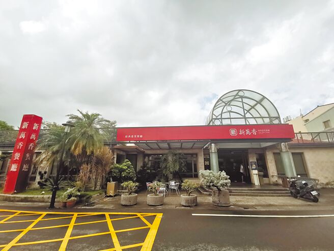台南善化老字号新万香餐厅，6月婚宴被退到只剩1组。（刘秀芬摄）