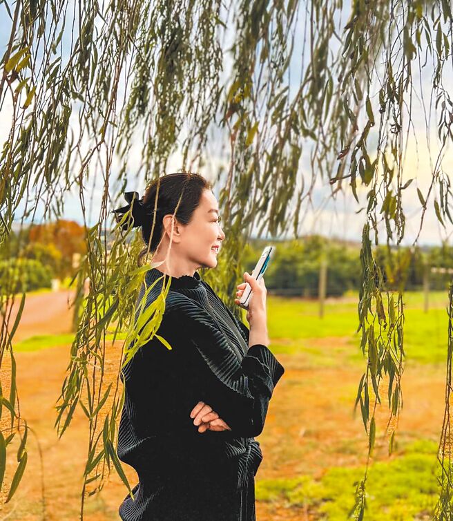 林青霞素顏入镜，气质依旧高贵。（林青霞提供）