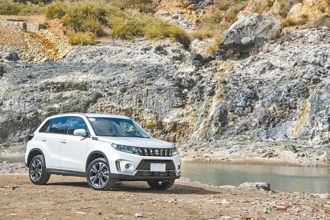 SUZUKI VITARA让车主玩得更野，其ALLGRIP适时智慧型四轮传动系统，能根据不同路况提供畅快淋漓的驾驭乐趣，享政府补助旧换新价89万元起。（陈大任摄）