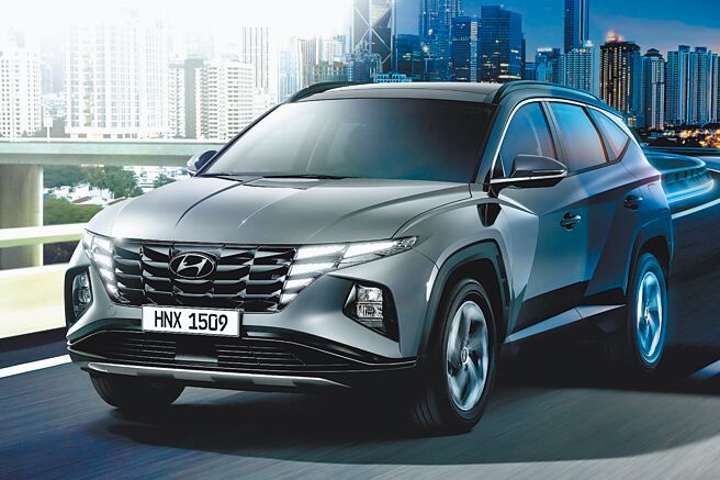 本月订购HYUNDAI Tucson L（见图）、VENUE立即享高额零利率、蓝钻隔热纸、六大系统不限里程延长保固等三大好礼。（南阳实业提供）
