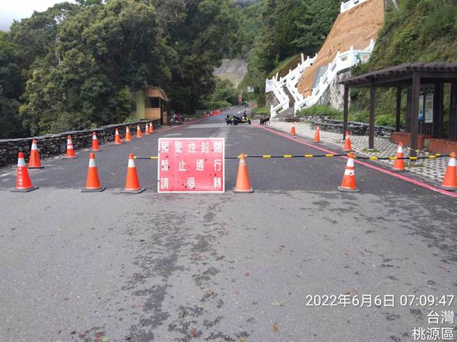 因为天候不佳，南横公路做部分道路管制，图为南横天池段。（甲仙工务段提供／林瑞益高雄传真）