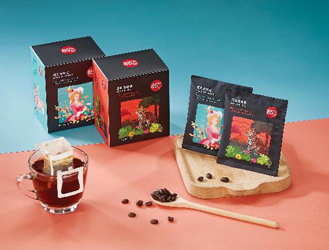 （85度C新滤挂咖啡全联独家贩售，6/10起至7/7，全联会员优惠买一盒送一盒。图／85度C）