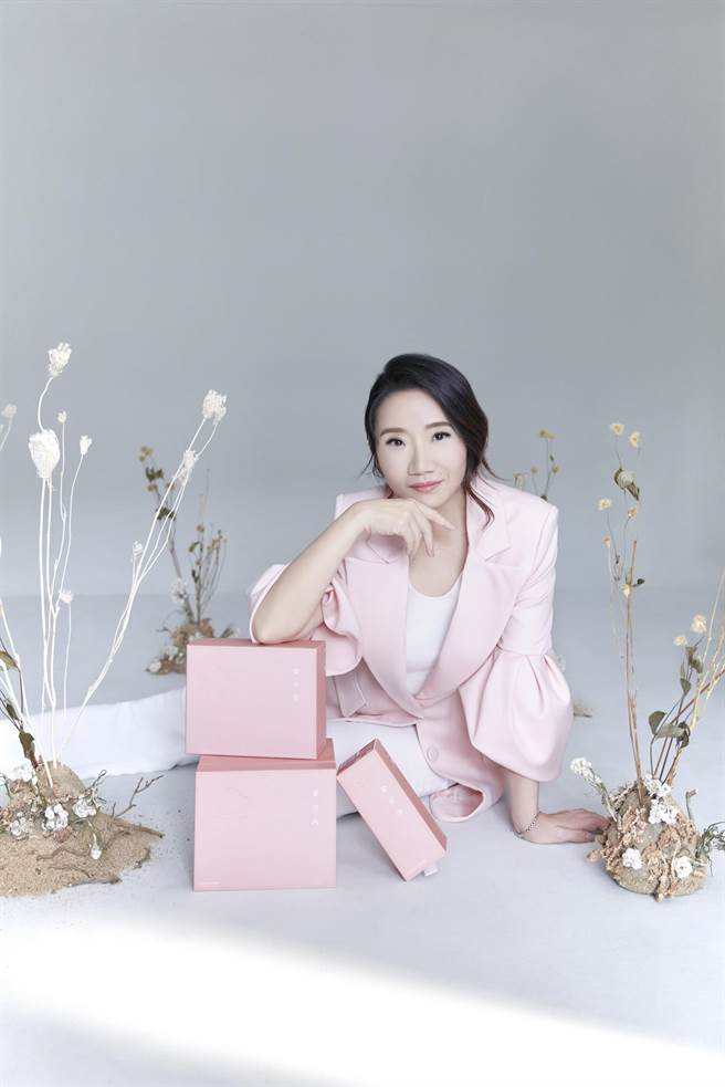 陶晶瑩從幸福女人升格為幸福總監。（天一愛提供）