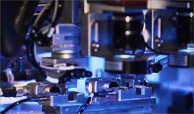 （工业富联清洁技术相关专利累积近800项，绿色营收约为1,776.94亿元人民币，占工业富联总营收40.54％。图／工业富联提供）