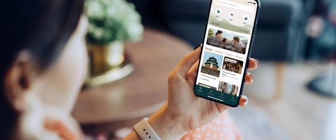 （「香格里拉会」手机应用程式，订房购物兑换点数一指搞定。图／台北远东香格里拉饭店）