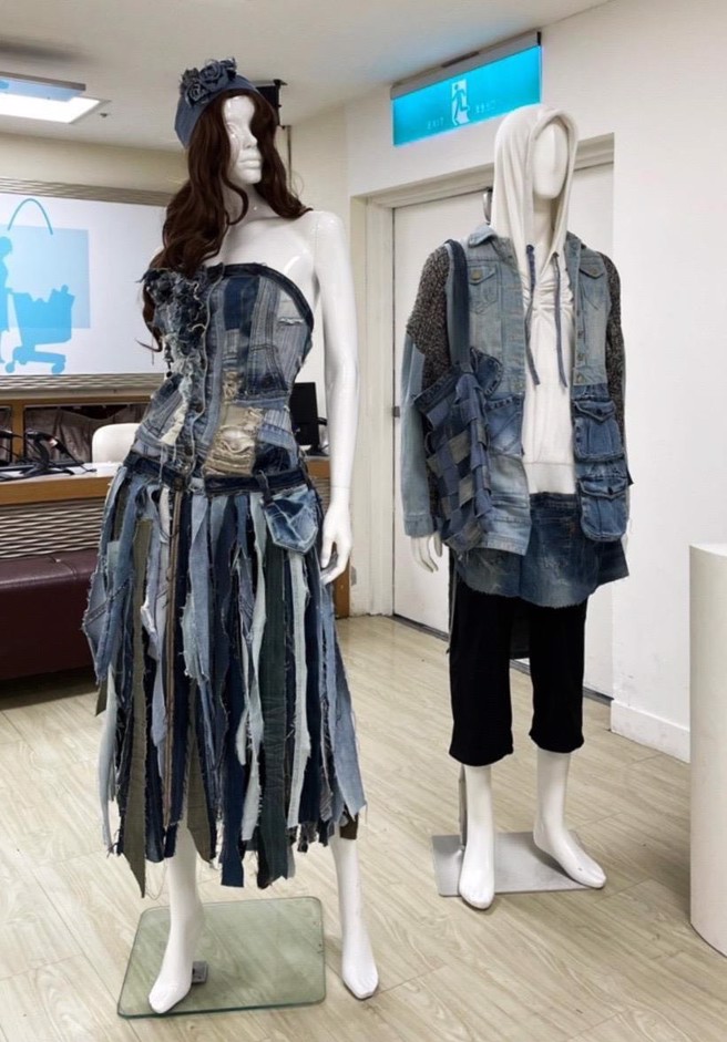 《织品新乐园》联展，旧衣改作品作者：杨纮亦。(照片/玄奘大学提供)