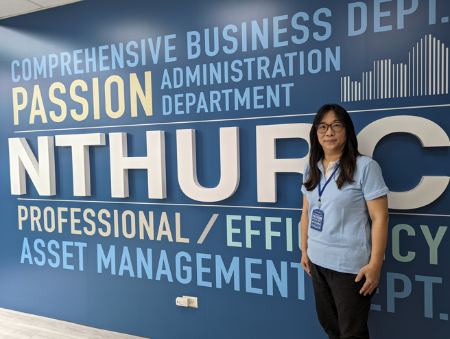 「都更妈妈」都更规划师周淑卿是新北住都中心的民办都更灵魂人物，她非常鼓励年轻人加入都更「好伙伴」招募计画。(图/叶思含摄)