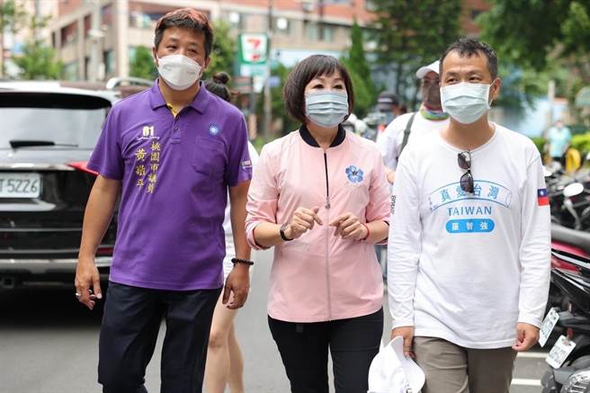 罗智强宣布退选桃园市长，立委吕玉玲对此则说尊重他的想法。(吕筱蝉摄)