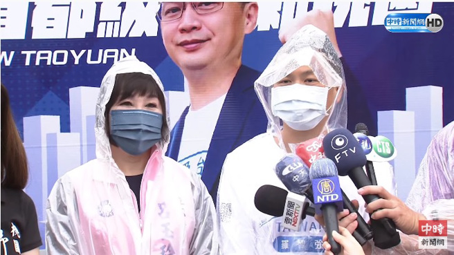 宣布退選桃園市長後，國民黨台北市前議員羅智強繼續行腳走桃園。（圖／翻攝自中時新聞網直播）