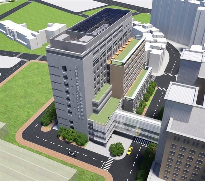 小港医院第二医疗大楼，歷经3年多施工，预计明年8月试营运。（立委赖瑞隆提供／高雄洪靖宜传真）