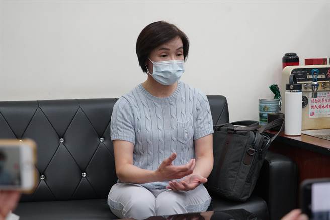 蕭信昌妻子邱足滿，本月初也遭彰基無預警、無理由不續聘。（資料照）