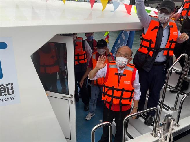 行政院长苏贞昌今日参加「潮境方舟1号」启航仪式。（陈彩玲摄）