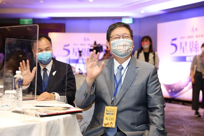 新竹县长杨文科7日快筛阳性确诊。（新竹县府提供／邱立雅竹县传真）