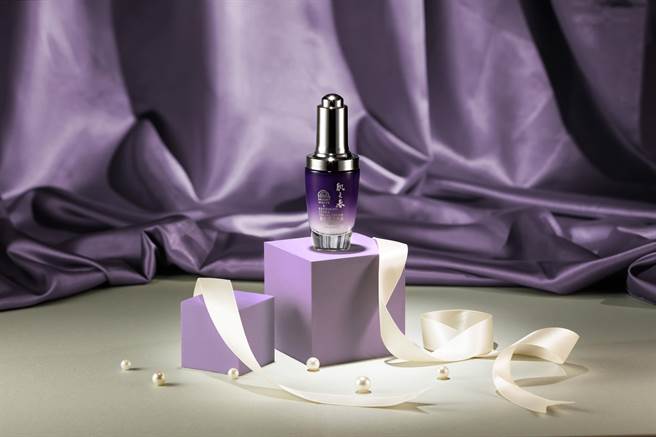 舒沉香高效赋活亮采修復凝乳。（舒沉香提供）