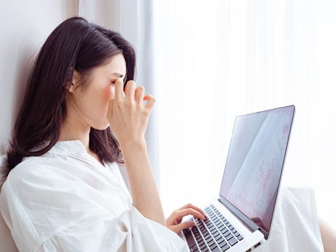 医师指出，白内障并非老人专利，有4类人同样是高风险群。（示意图／达志影像）