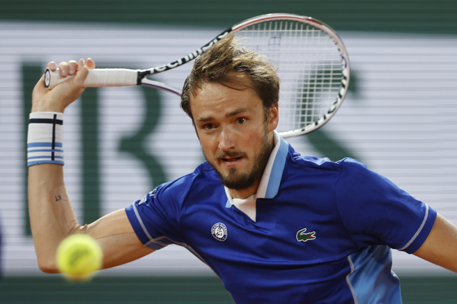 今年2月底、3月初短暂待过世界第1两周的麦维德夫，下周将重返世界球王宝座。（资料照／美联社）