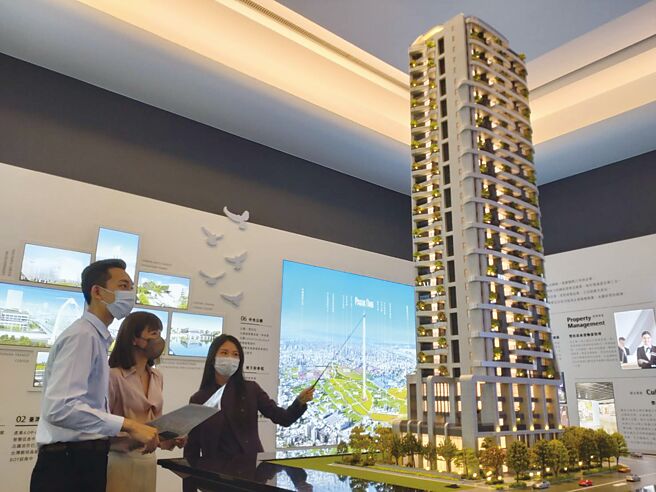 今年329檔期率先进场的「丰邑PARK ONE」，总销高达120亿元，最新实登揭露每坪单价达8字头。图／曾丽芳