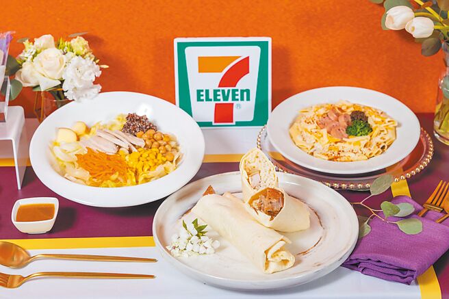 7-11新推笔管麵、沙拉、饭卷，后续也将于900间门市设星级飨宴专区。（7-11提供）