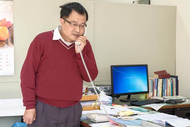 新竹县前消保官罗钧盛接受建商招待涉嫌贪污，新竹地院审理终结判处4年6个月有期徒刑、褫夺公权4年。（罗浚滨摄）