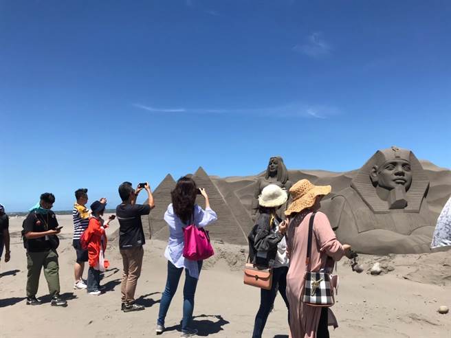 台中市政府观光旅游局邀请民眾一同搭乘大安航班，从大安启航环游世界。（台中市政府提供）