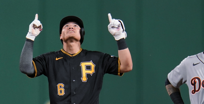 张育成击出二垒安打带有1分打点(美联社)