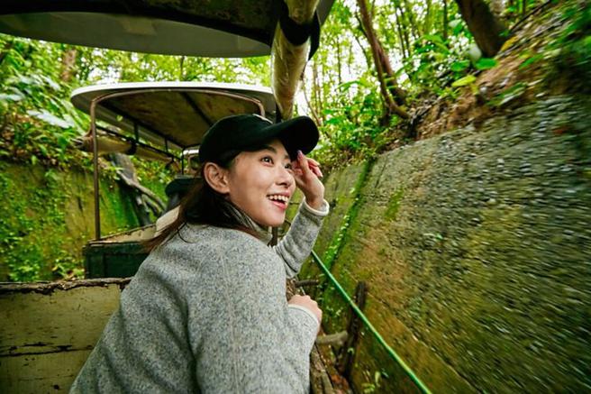 欢庆平溪矿业铁道101周年，新平溪煤矿博物馆－搭乘全台首辆电气小火车「独眼小僧｣。　图：新北市政府观光旅游局／提供