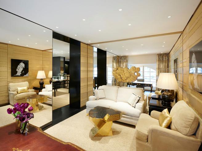 店装以金色、米色与黑色为主题色调，并在细节融入香奈儿的经典元素。（CHANEL提供）