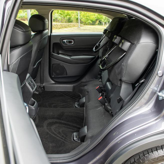 HONDA HR-V S+勁化版後座椅面上摺。（陳大任攝）