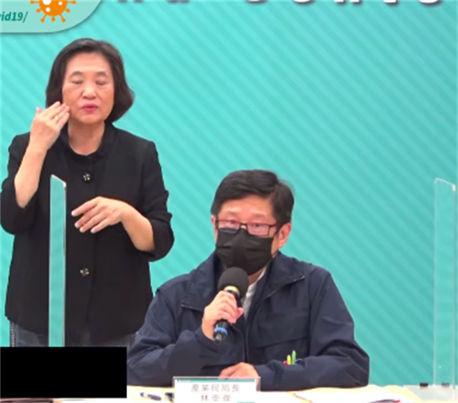 台北市產發局長林崇傑（右）。（摘自台北市長柯文哲YT）