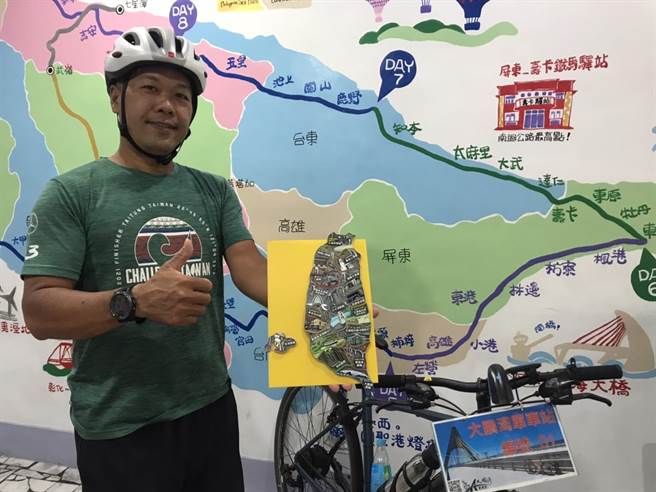 今年观光局推出「Go Bike TAIWAN 玩骑认证」，全台仅8人完成任务，屏东东港民宿业者「铁哥」罗博原就是其一。（谢佳潾摄）