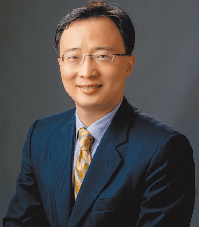 沈建光现任京东集团副总裁、京东数位科技首席经济学家。曾任国际货币基金组织和芬兰央行经济学家。（取自网路）