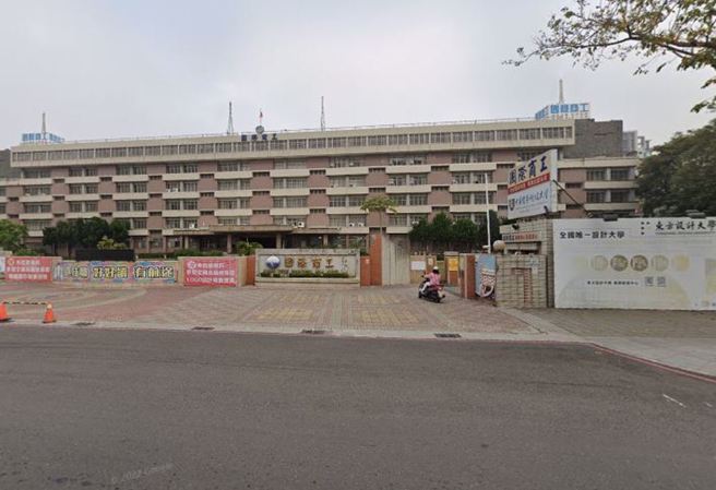 高雄國際商工於3月提出停辦申請，不少校友不捨。（圖／翻攝Google Map）