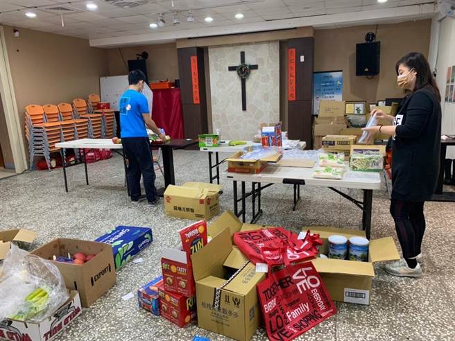 救助协会发起了社区确诊者关怀计画，送来及时雨。（基督教救助协会提供／林良齐台北传真）